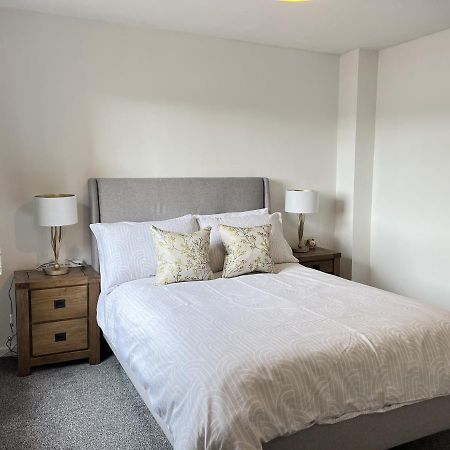 Modern 2 Bed Townhouse Just Outside City Walls With Free Private Parking York Kültér fotó