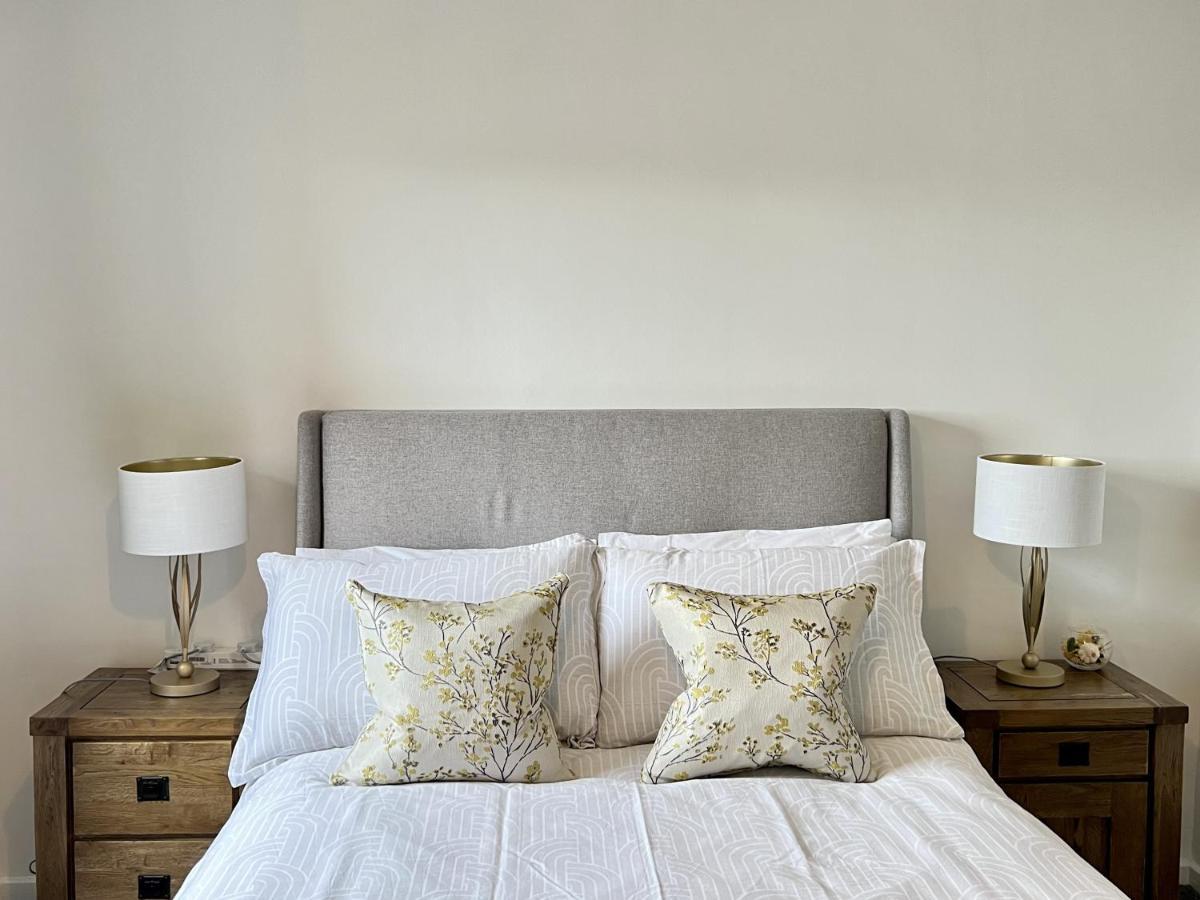 Modern 2 Bed Townhouse Just Outside City Walls With Free Private Parking York Kültér fotó