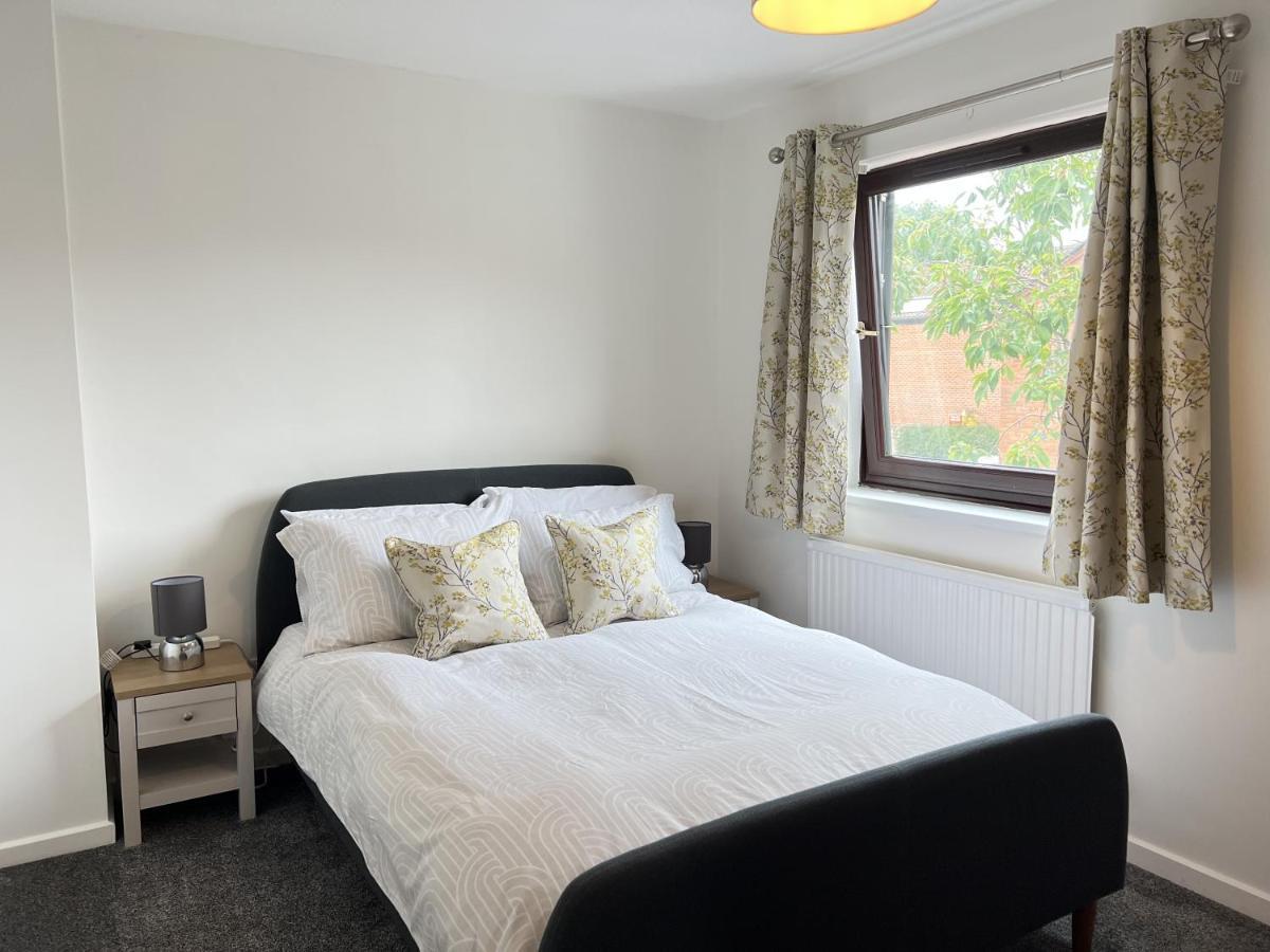 Modern 2 Bed Townhouse Just Outside City Walls With Free Private Parking York Kültér fotó